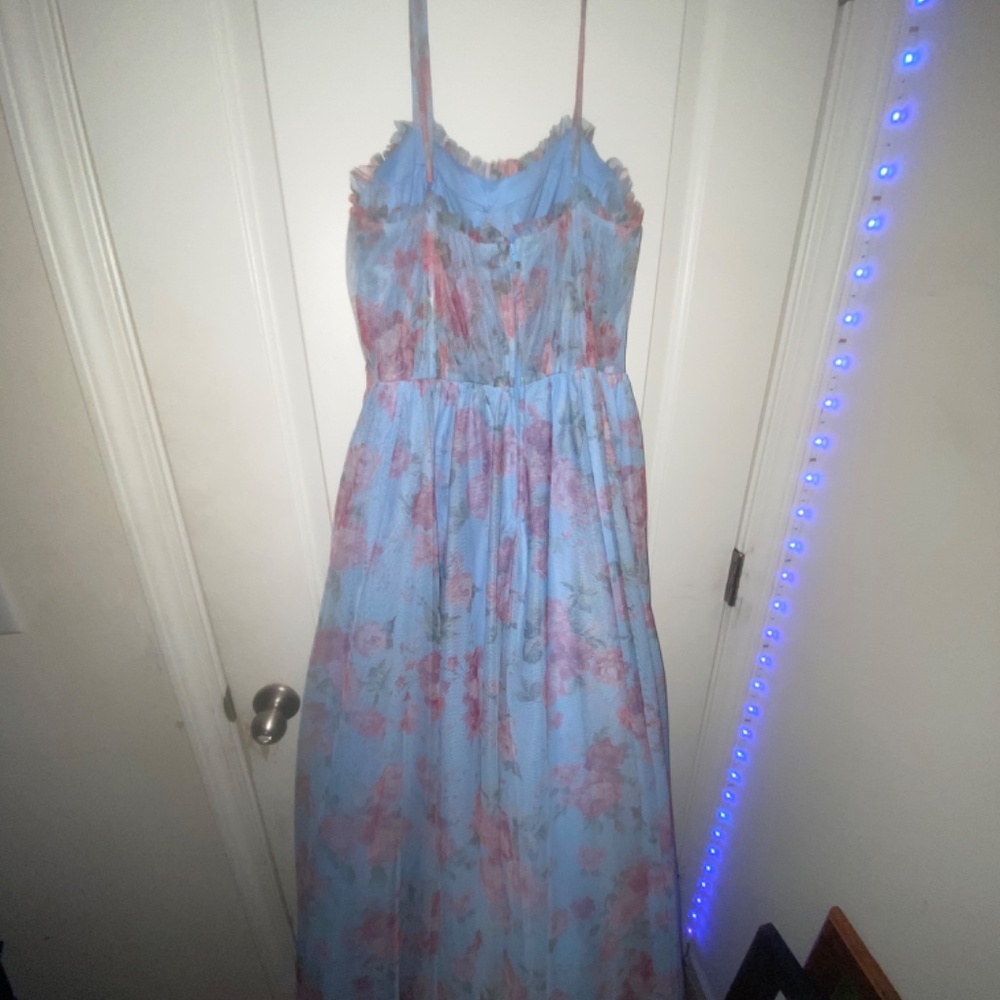 Prom dress - Picture 2 of 2